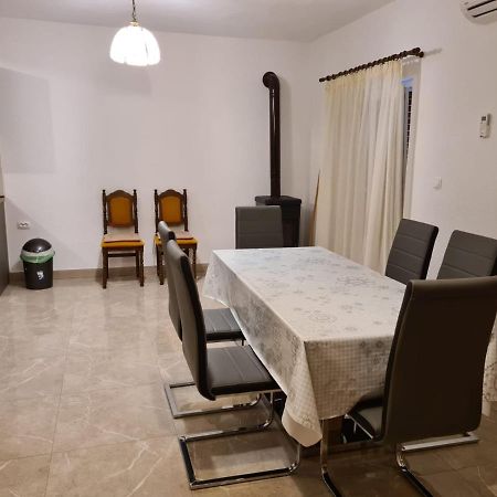 Apartman Gilan Сегет-Враниця Екстер'єр фото