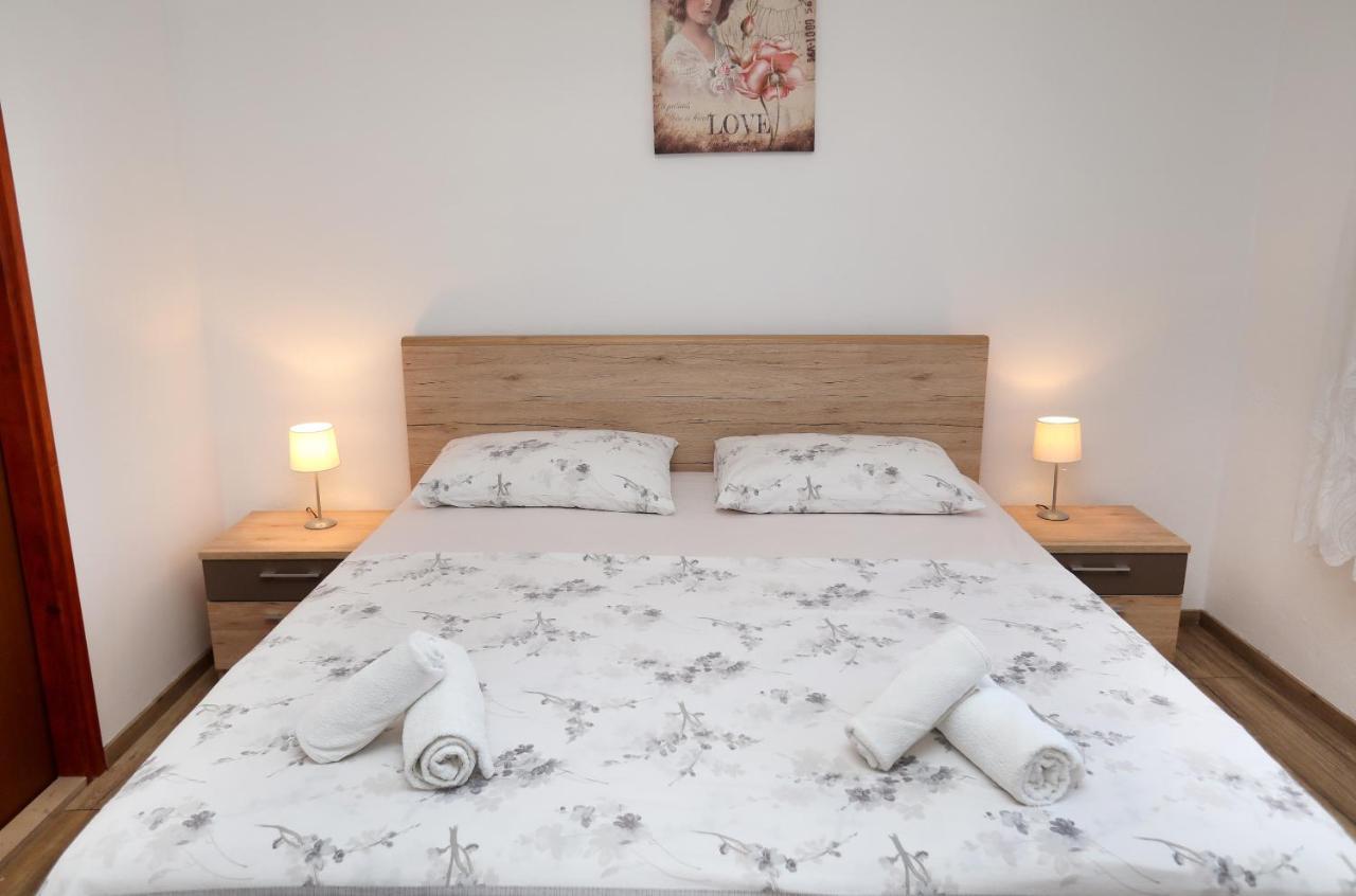 Apartman Gilan Сегет-Враниця Екстер'єр фото
