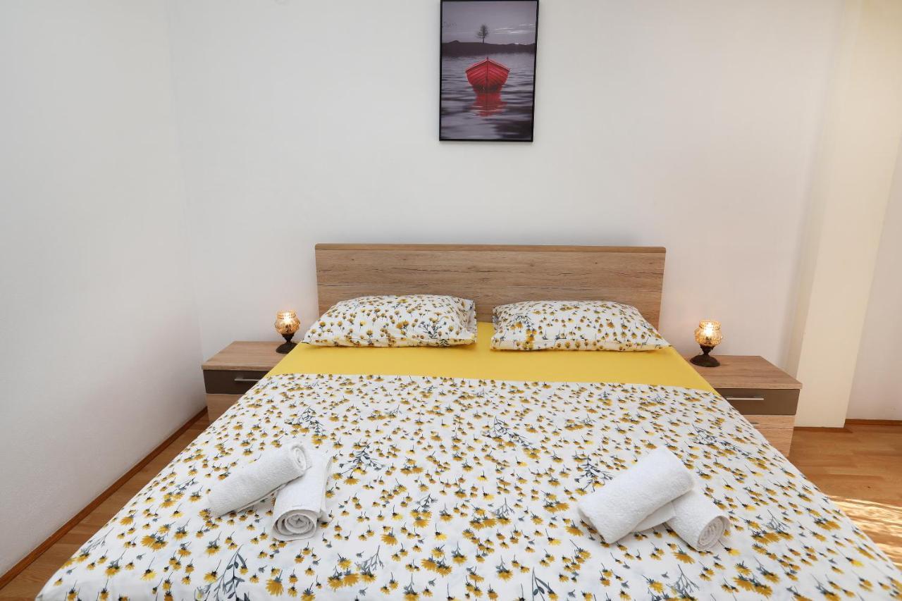 Apartman Gilan Сегет-Враниця Екстер'єр фото